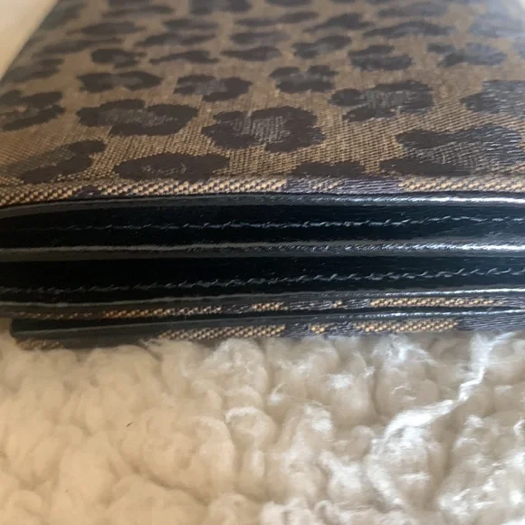 FENDI authentic long wallet! - Picture 14 of 15